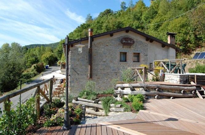 Spino Fiorito Stay Casola in Lunigiana Exterior photo